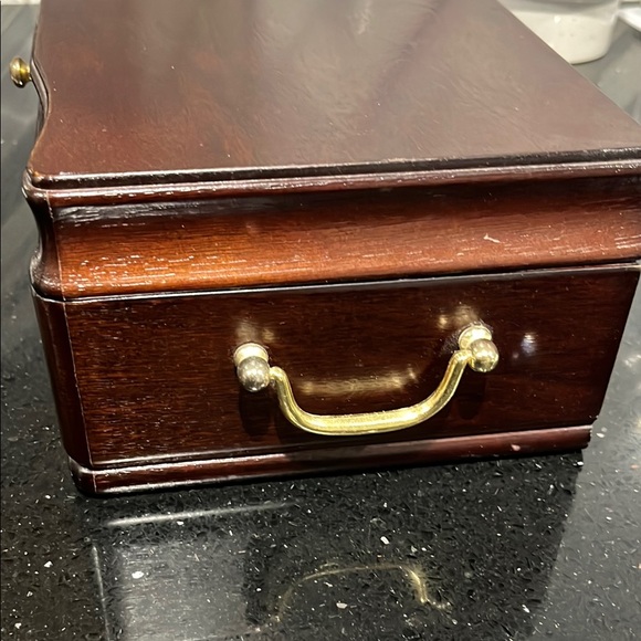 Elegant Wooden Jewelry Box - Picture 5 of 5